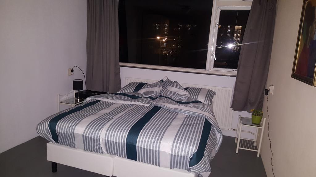 Homestay Dutchable Алфен-ан-ден-Рейн Экстерьер фото